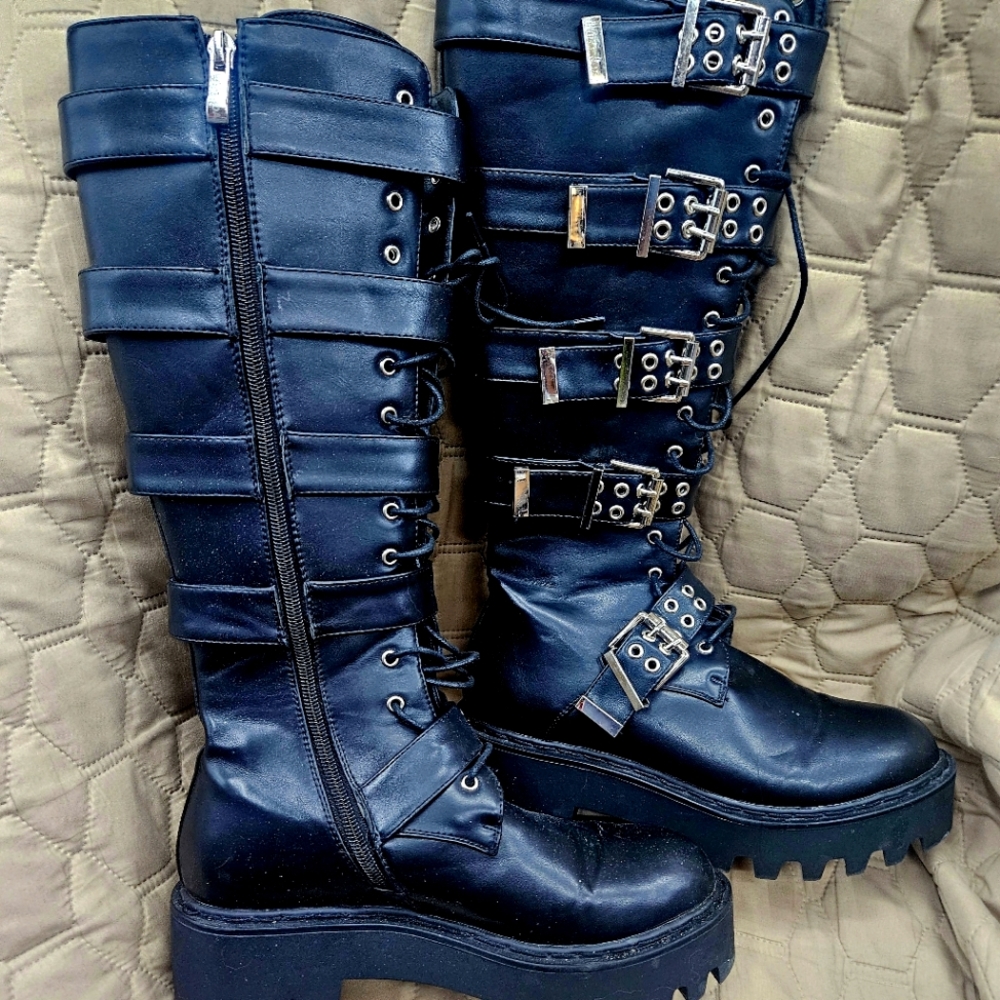 Womens size 7 high boots dolls kill